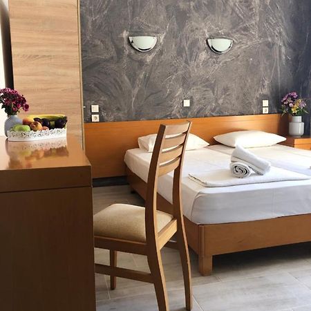 Central Guest House Skiathos Bagian luar foto