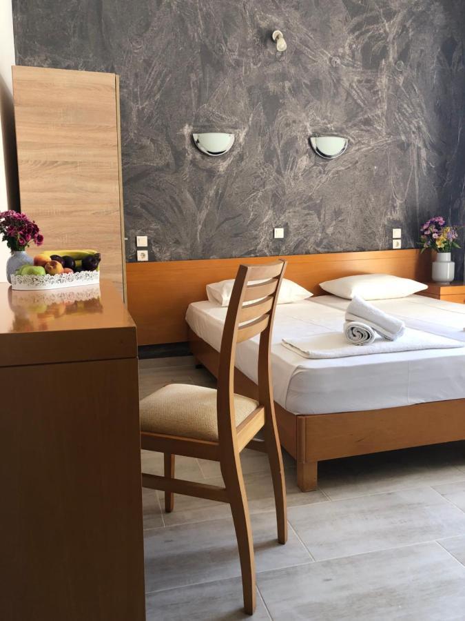 Central Guest House Skiathos Bagian luar foto