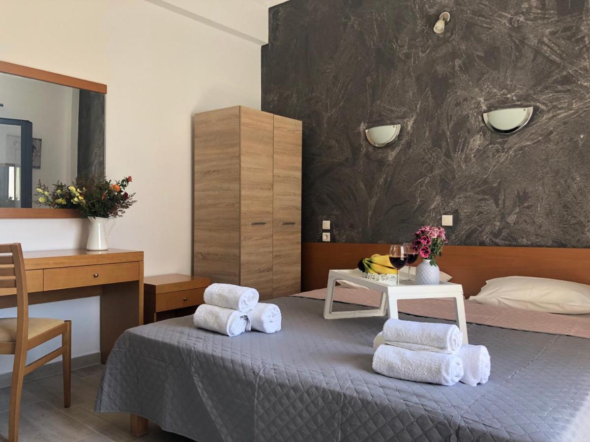 Central Guest House Skiathos Bagian luar foto
