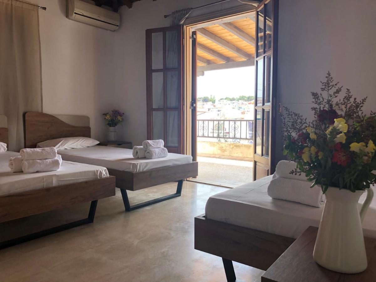 Central Guest House Skiathos Bagian luar foto