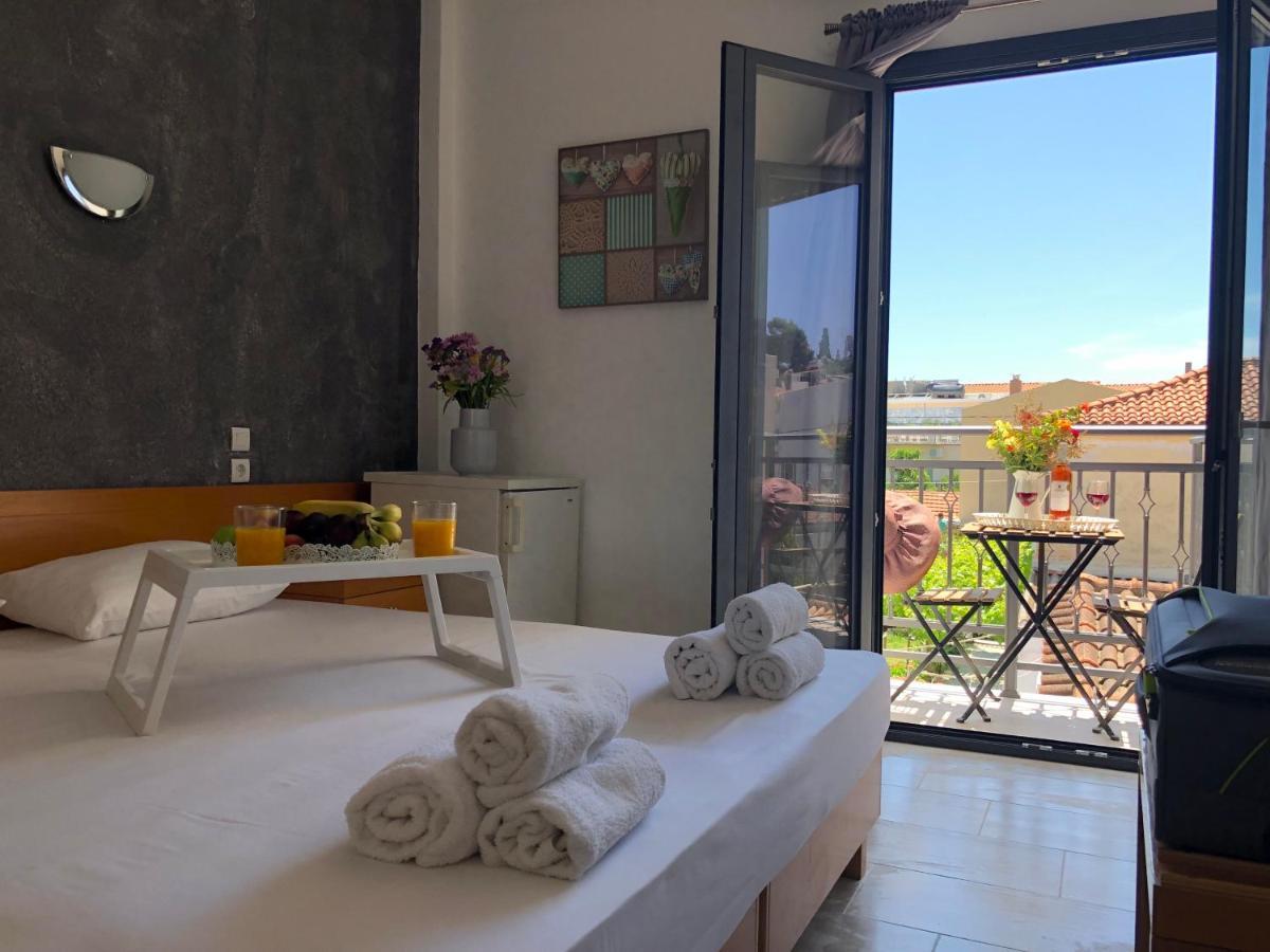 Central Guest House Skiathos Bagian luar foto