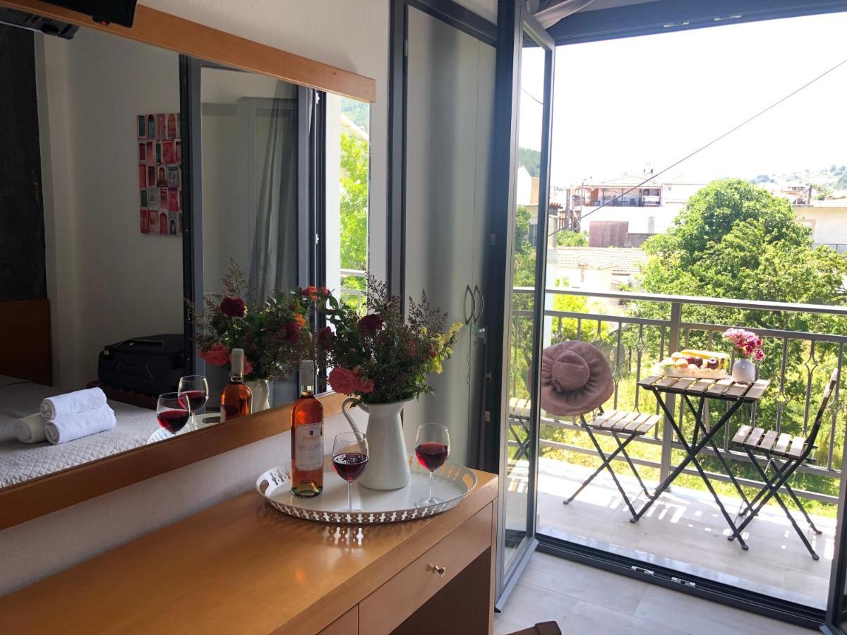 Central Guest House Skiathos Bagian luar foto