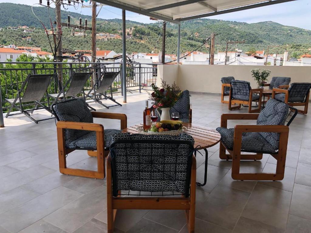 Central Guest House Skiathos Bagian luar foto